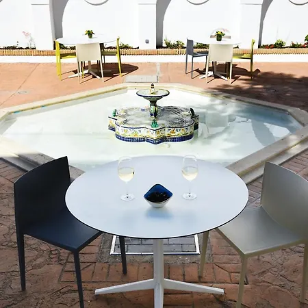 Hotel Agaro
