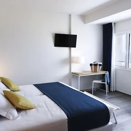 Agaro Hotel